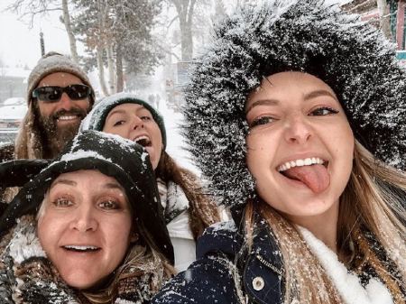 Amber Pellicone is enjoying winter vacation with her parents and younger sibling. How old is Pellicone as of now?